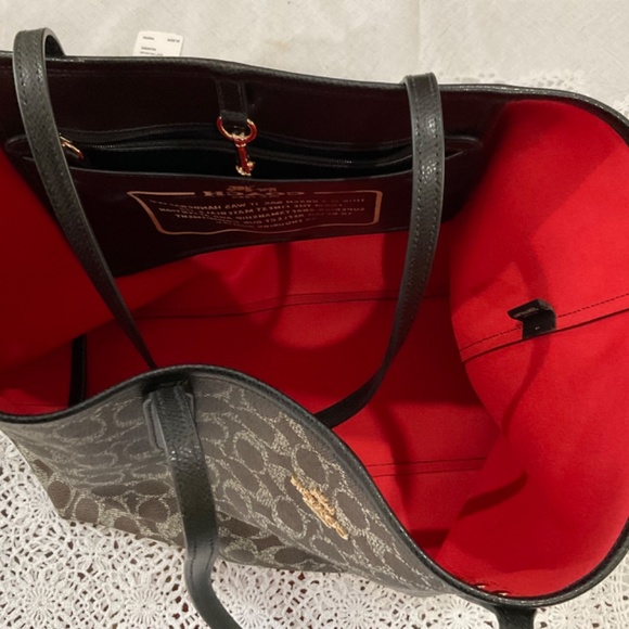 COACH SIGNATURE CANVAS CITY TOTE - Picture 9 of 9